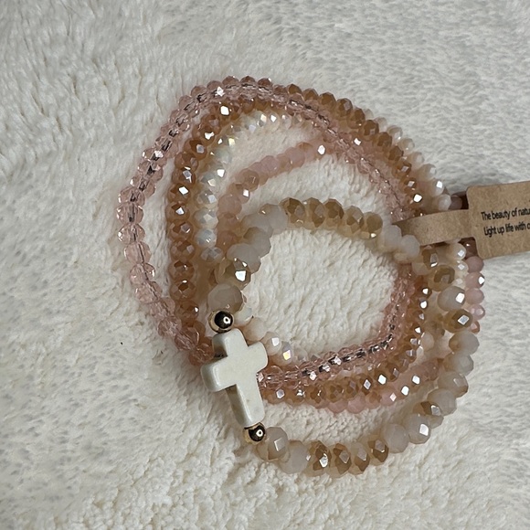 Beaded Bracelets Pretty Neutral Cream & Soft Pink Set of 5 w/a Cross Charm NWOT - Picture 6 of 12